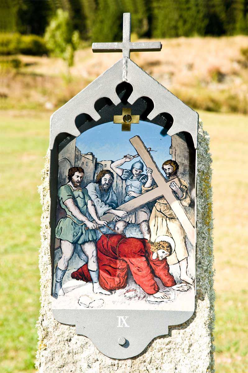 Jesus fällt zum dritten Mal unter dem Kreuz