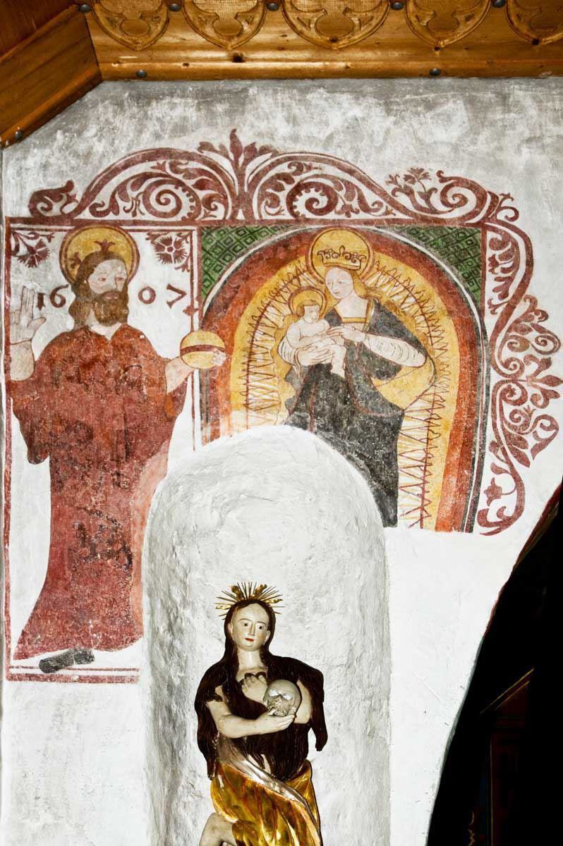 Fresken über dem linken Seitenaltar