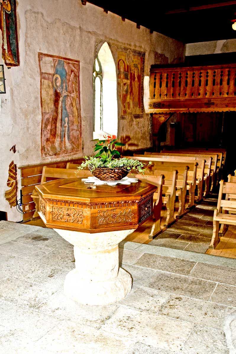 Achteckige Schale auf rundem Fuß (gotisch) - Deckel 17. Jh.