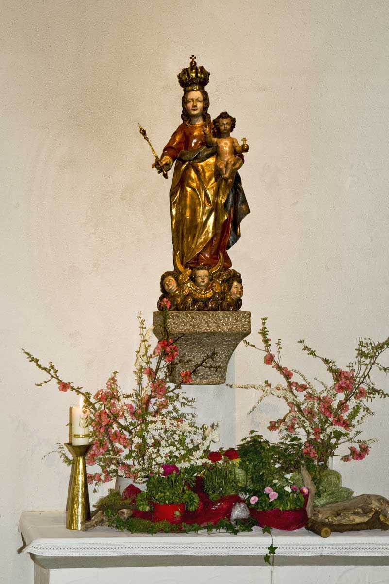Maria, die Gottesträgerin