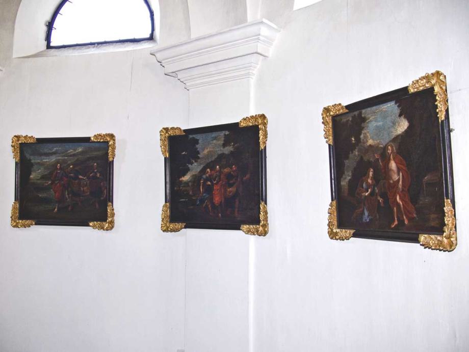 3 Bildtafeln rechts des Altars