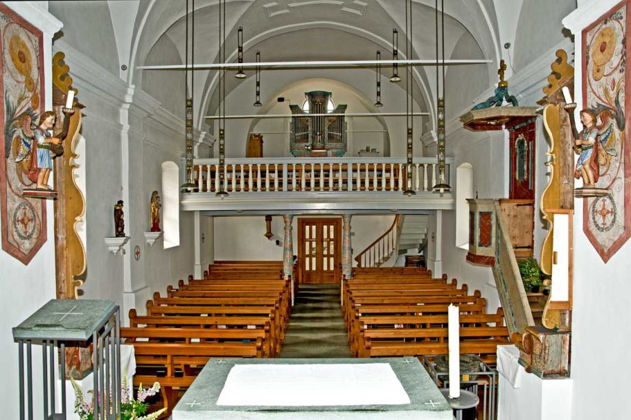 Blick aus dem Chor zur Orgelempore